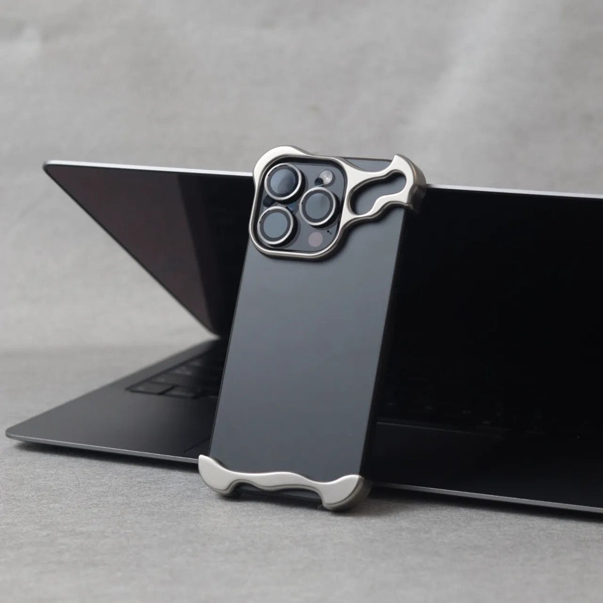 Zinc Alloy Suitable For 15romax Phone Cases - Hyper tech store
